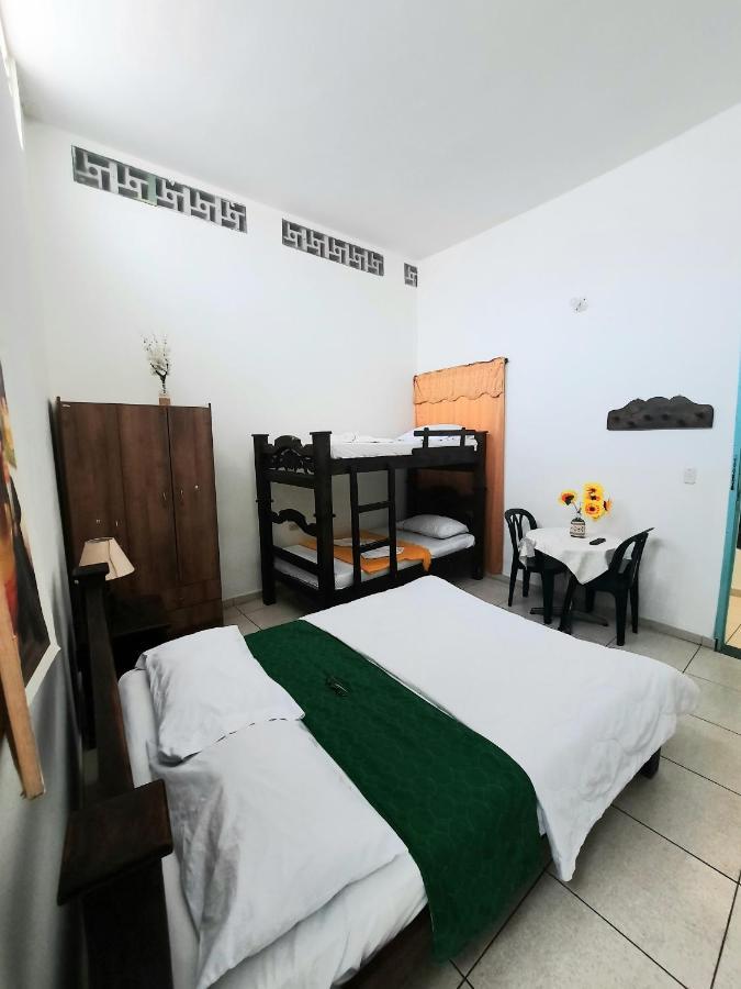 San Gil Tours Hostal エクステリア 写真